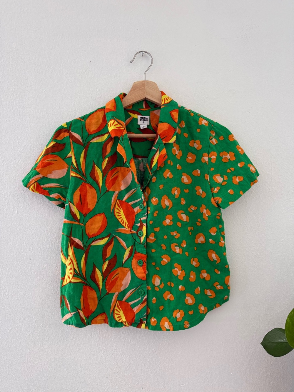 Button-Front Green Short Sleeve Blouse with Orange Leaf Print
